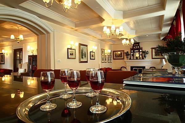 The Elgin Silver Oaks - Heritage & Kalimpong