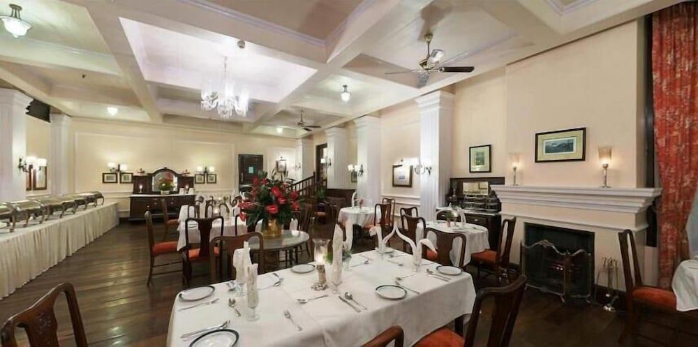 The Elgin Silver Oaks - Heritage & Resort 5*