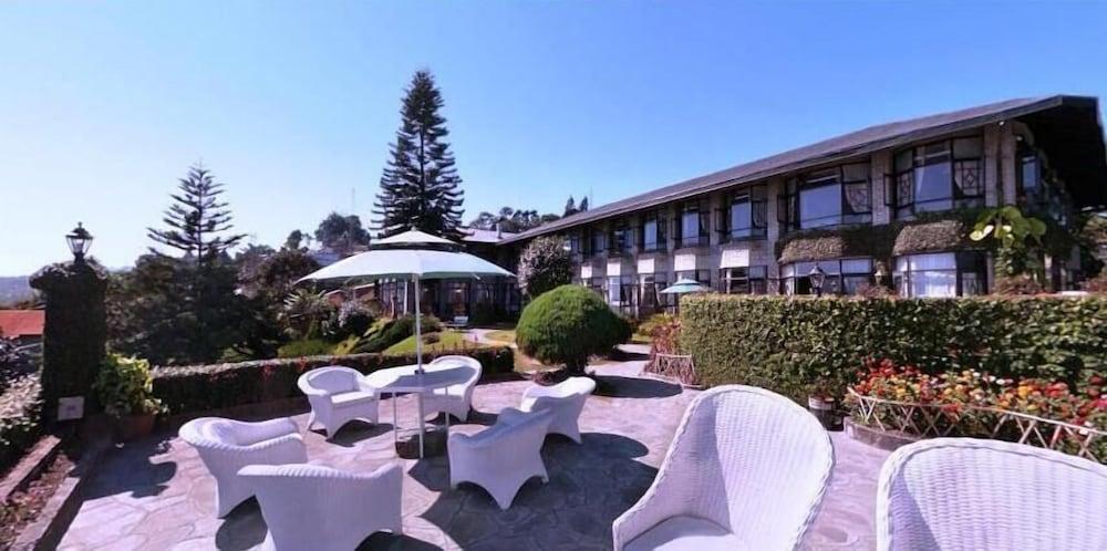 The Elgin Silver Oaks - Heritage & Kalimpong